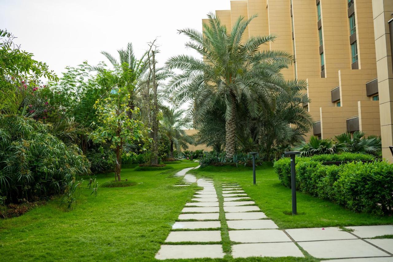 Grand Millennium Al Seef Basra Dış mekan fotoğraf